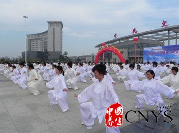 老年人练习气功 需要事项须注意